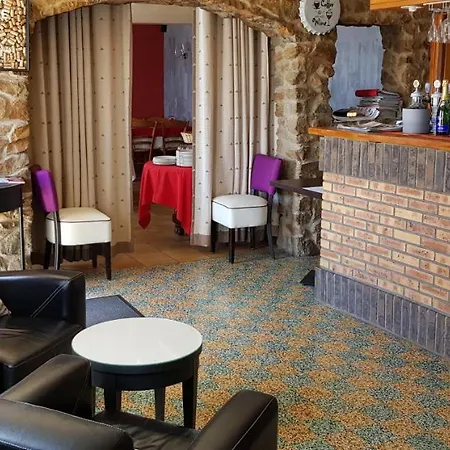 ホテル Logis - & Restaurant 